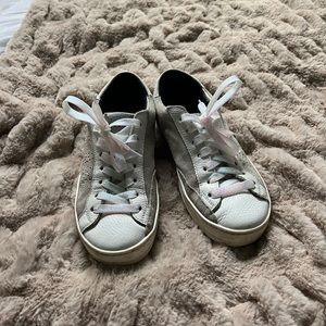 Womens P448 Sneakers/ Tennis shoes